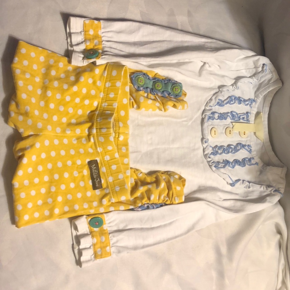 leggings and a long sleeve white shirt. Size 2